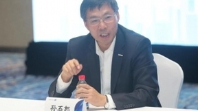 對(duì)話孫丕?。豪顺痹茖ⅹ?dú)立IPO 正重組及融資